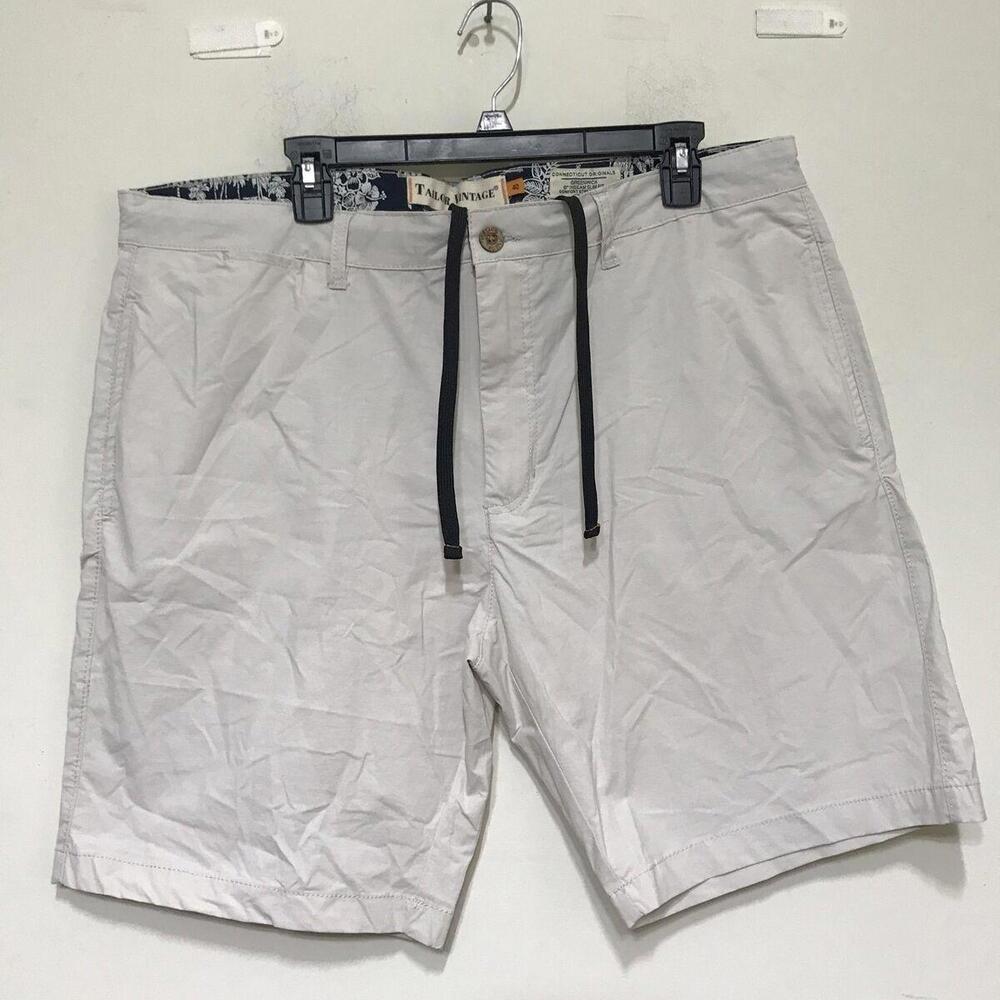 Taylor Vintage Men’s Shorts Size 40 Beige